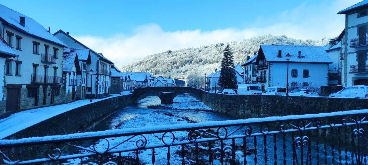 Altxabi Apartamento Rural Ochagavía エクステリア 写真